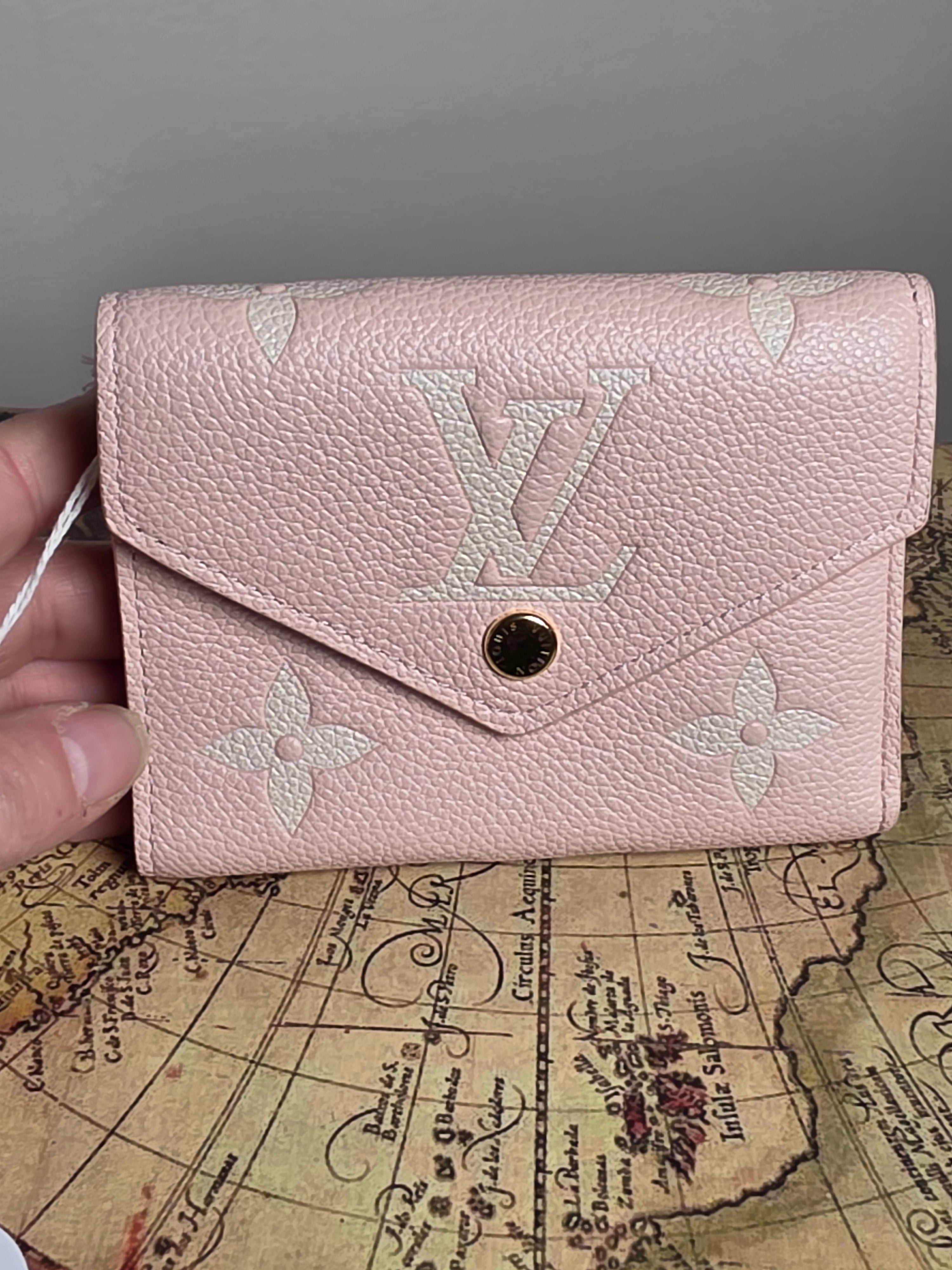 Louis Vuitton Trianon Rose White Victorine Compact Wallet