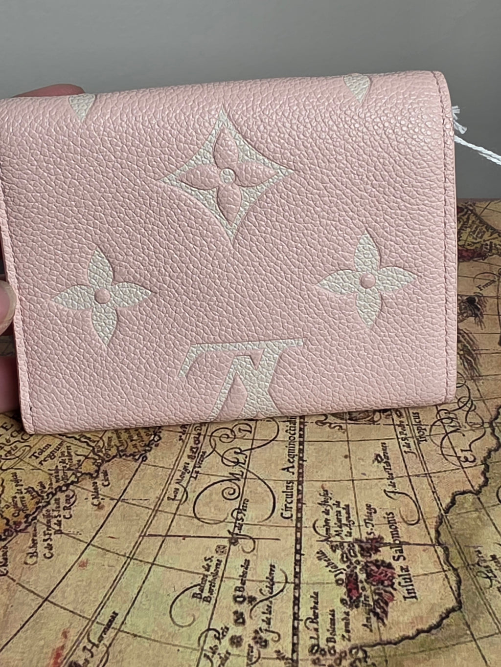 Louis Vuitton Trianon Rose White Victorine Compact Wallet