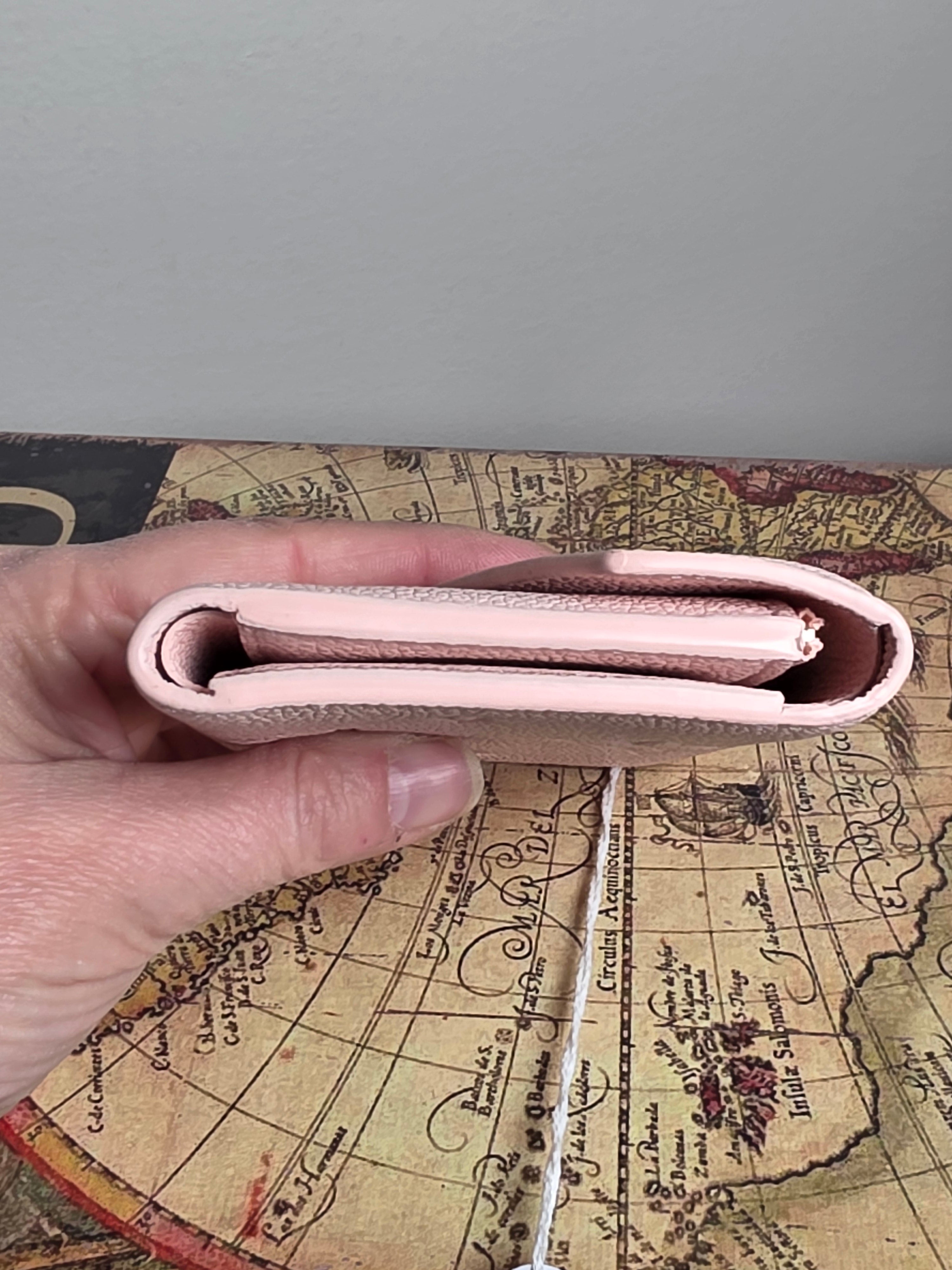 Louis Vuitton Trianon Rose White Victorine Compact Wallet