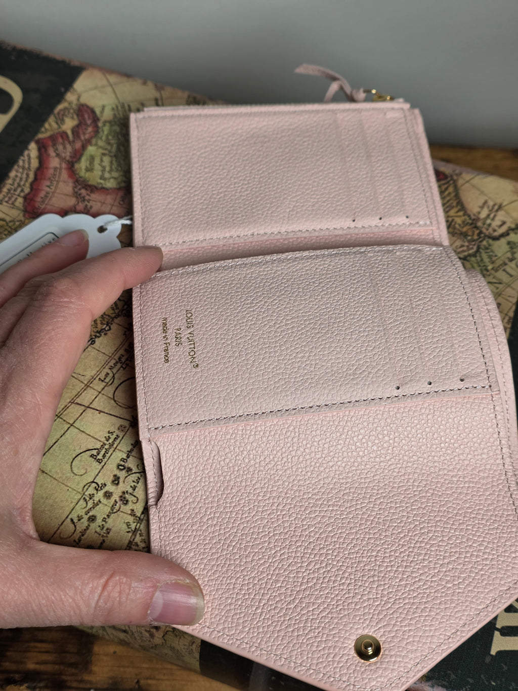 Louis Vuitton Trianon Rose White Victorine Compact Wallet