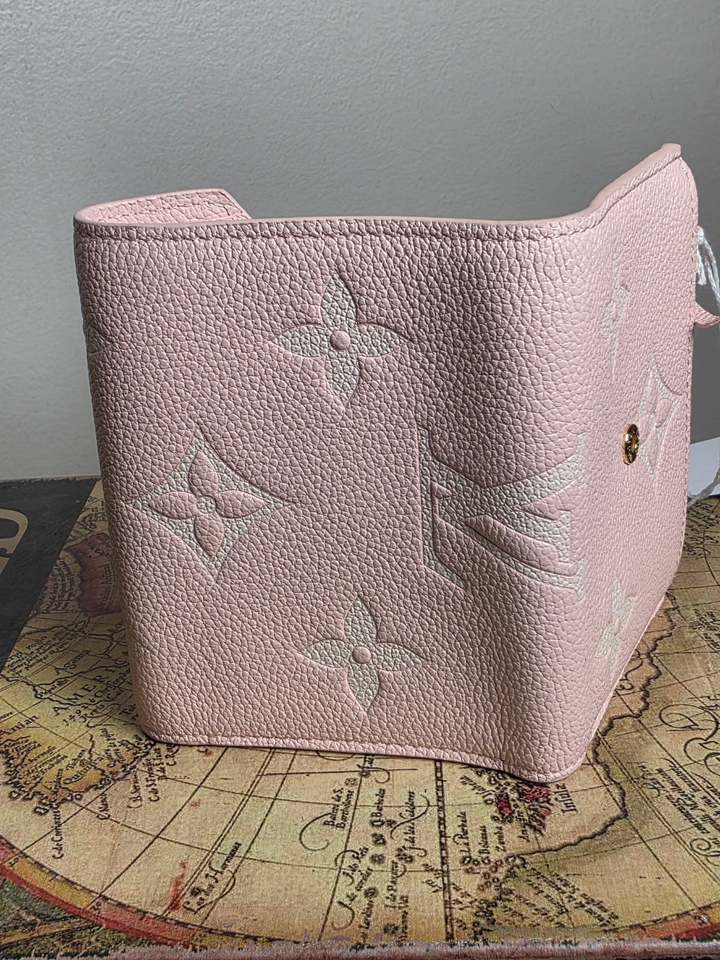 Louis Vuitton Trianon Rose White Victorine Compact Wallet