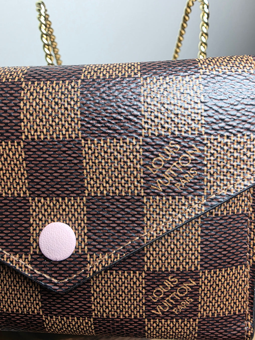 Louis Vuitton Damier Victorine Compact Wallet