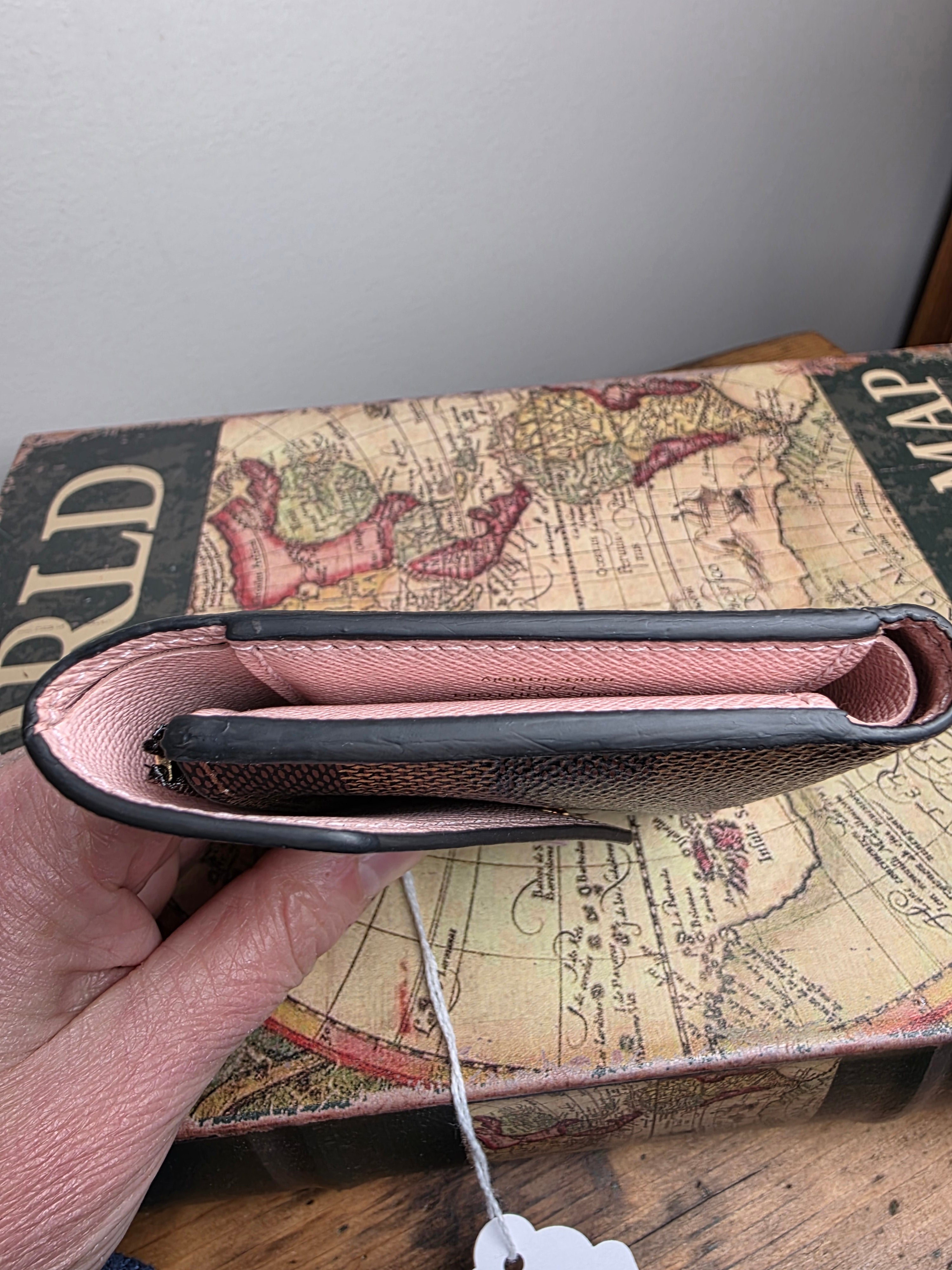 Louis Vuitton Damier Victorine Compact Wallet