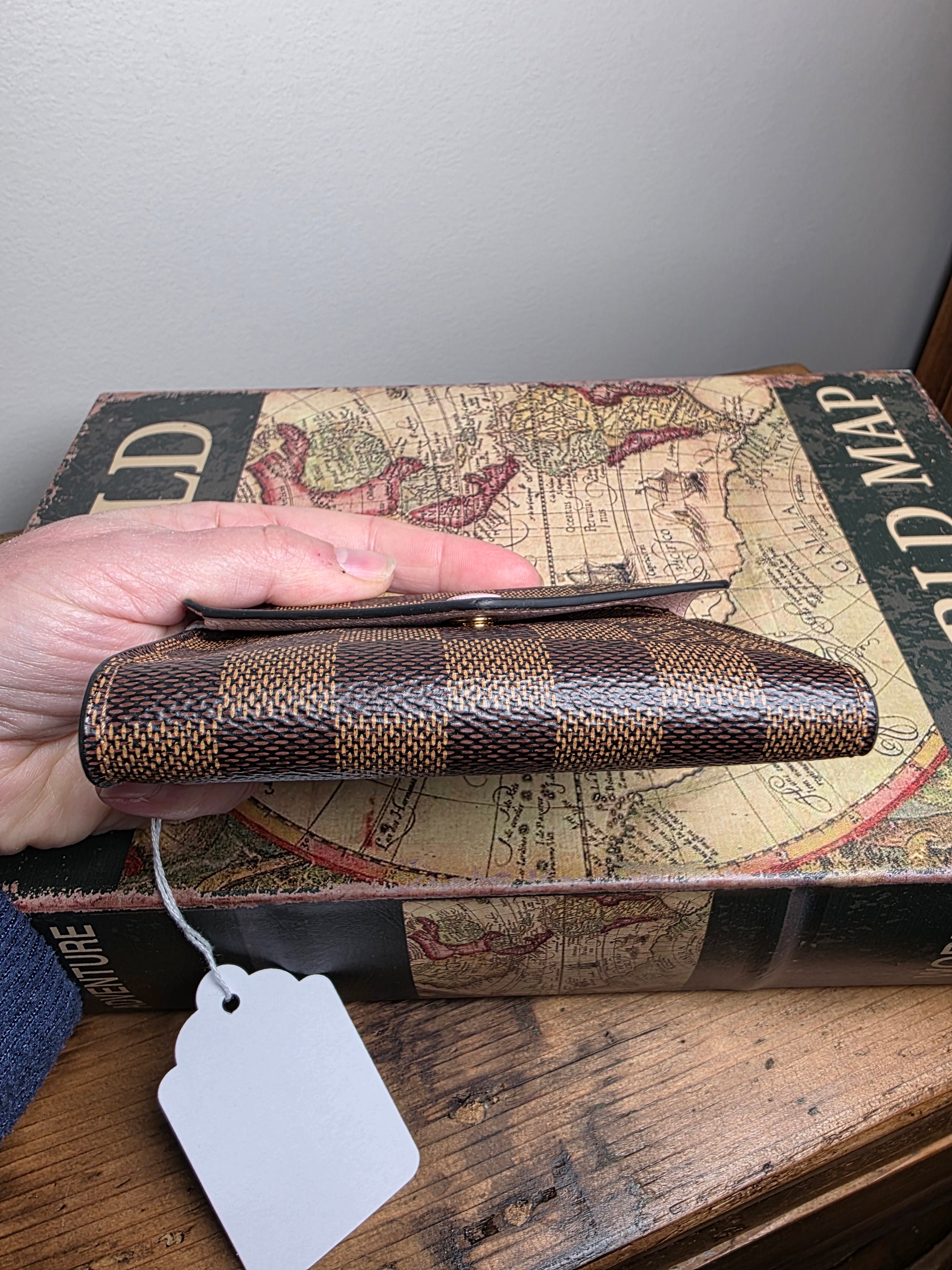 Louis Vuitton Damier Victorine Compact Wallet