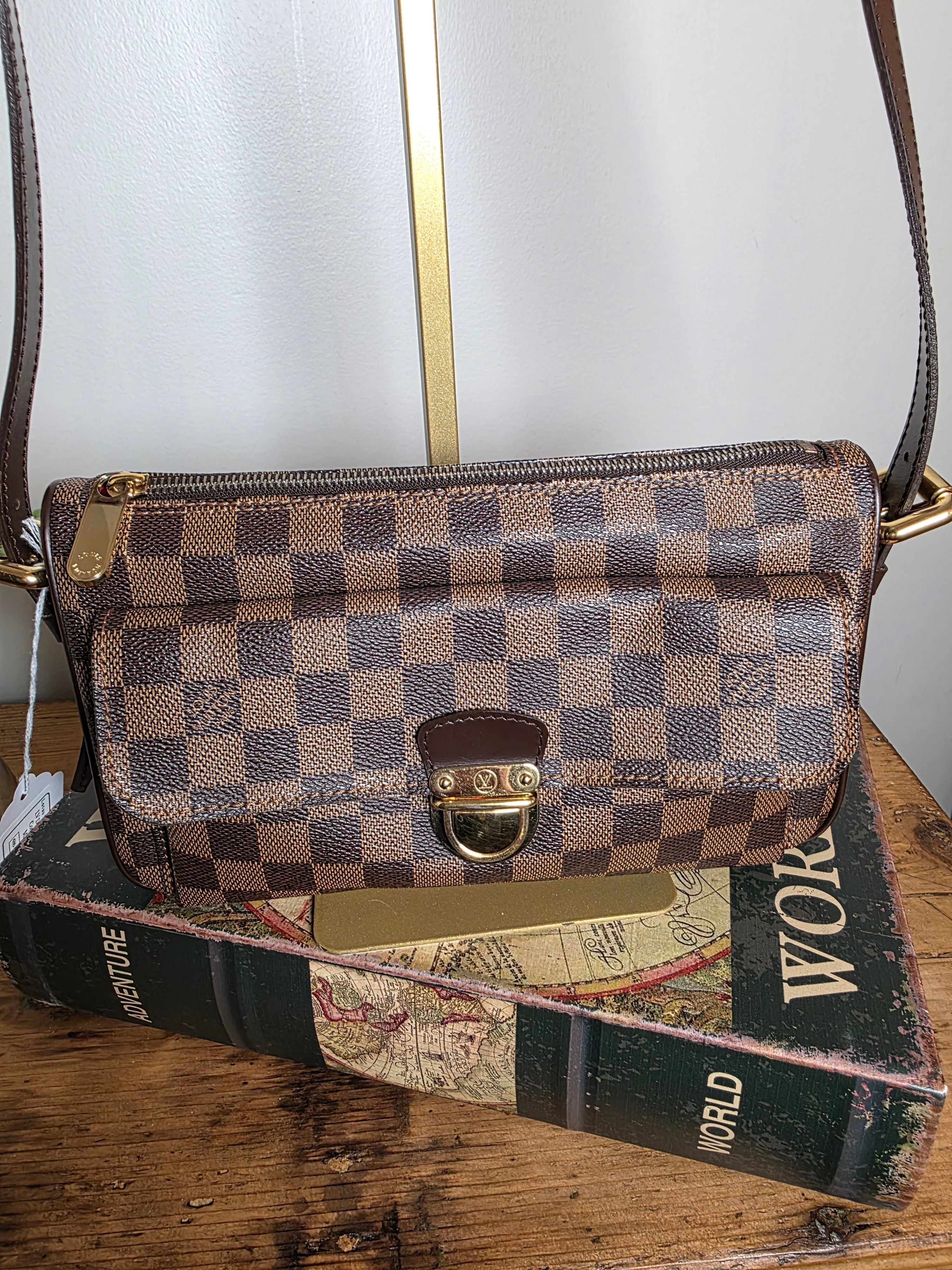 Louis Vuitton Ravello GM Comes with 2 Straps (Kili Kili Strap and a Crossbody Strap)