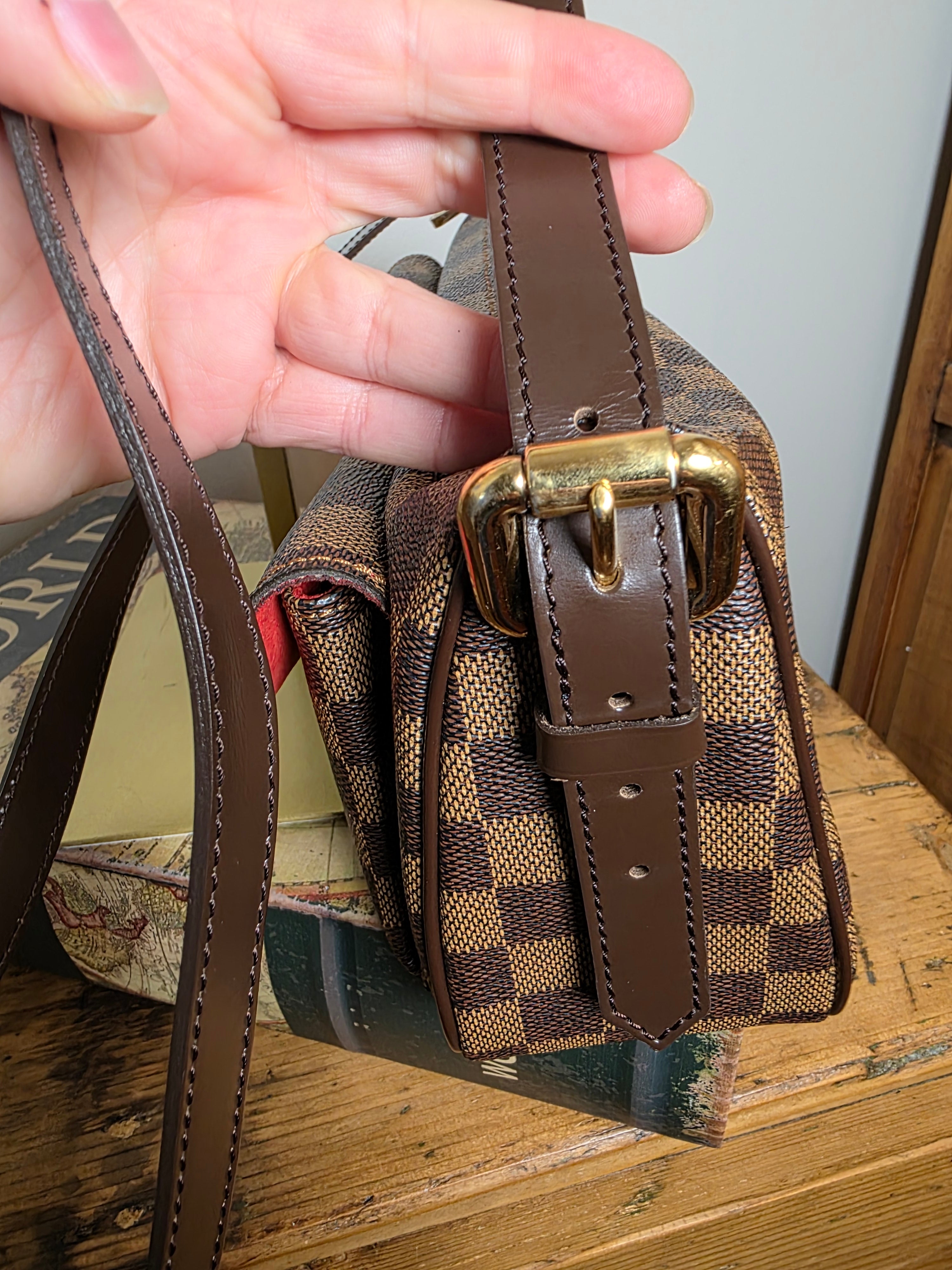 Louis Vuitton Ravello GM Comes with 2 Straps (Kili Kili Strap and a Crossbody Strap)