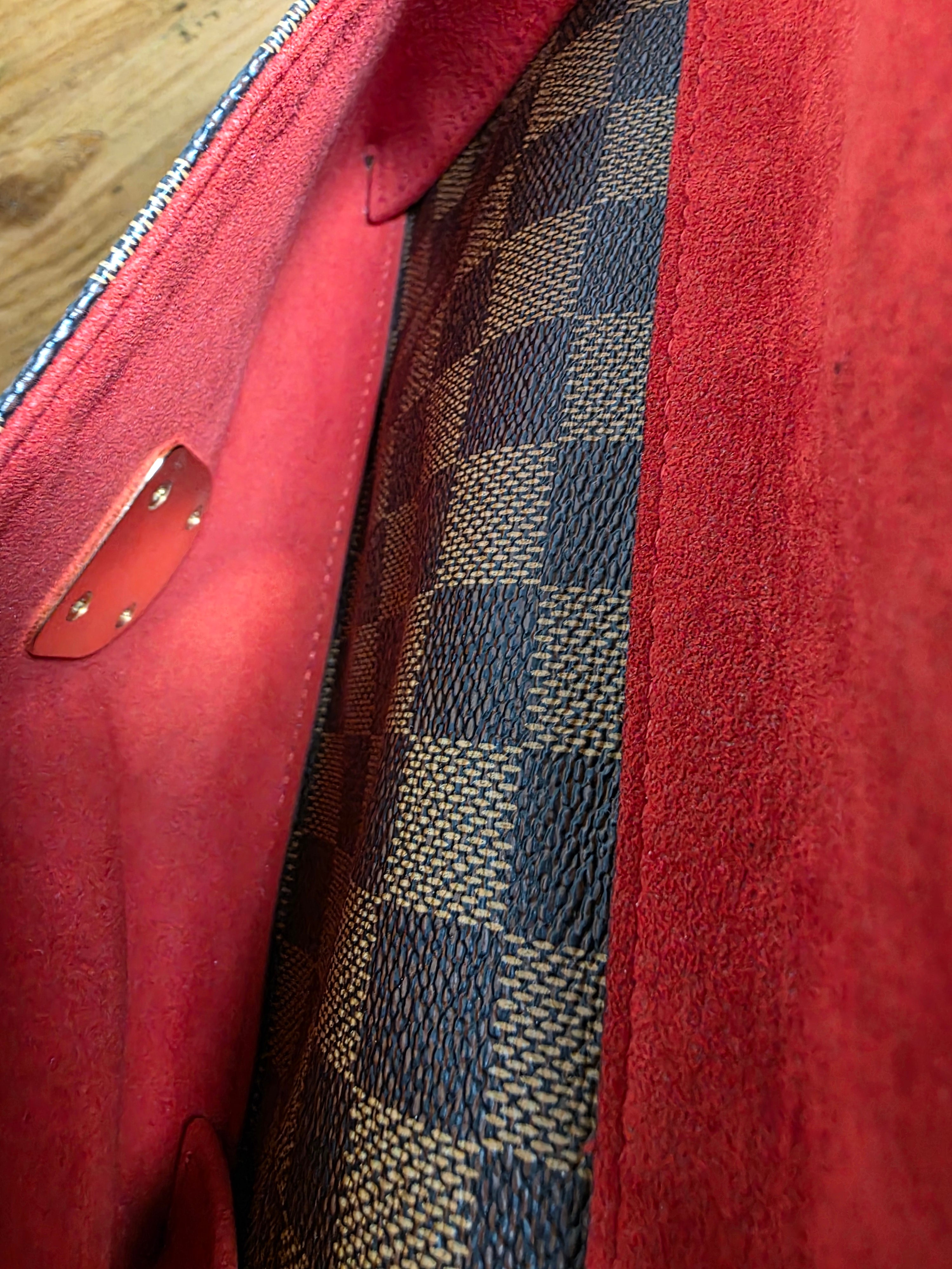 Louis Vuitton Ravello GM Comes with 2 Straps (Kili Kili Strap and a Crossbody Strap)