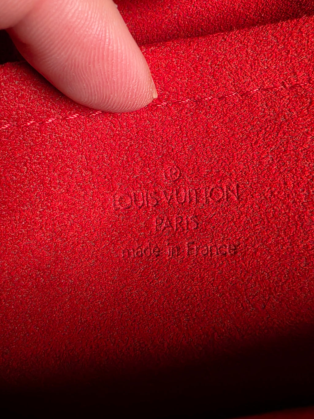 Louis Vuitton Ravello GM Comes with 2 Straps (Kili Kili Strap and a Crossbody Strap)