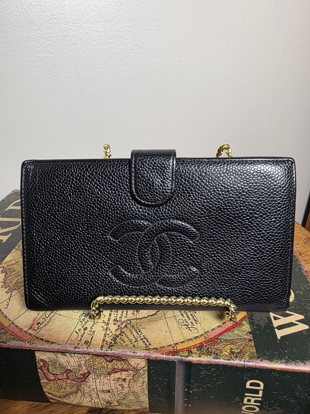 Chanel Vintage Kiss Lock Caviar Long Wallet