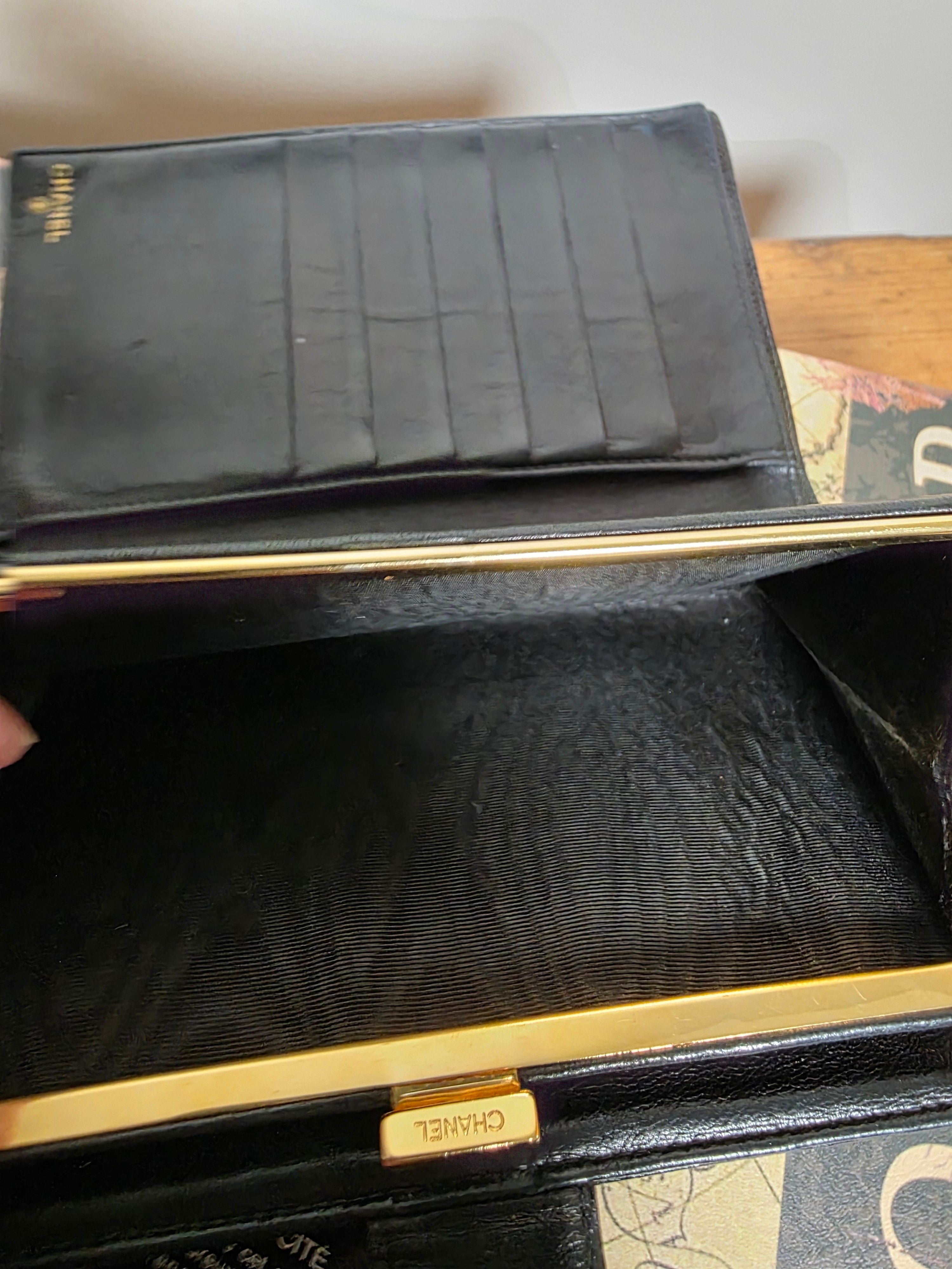 Chanel Vintage Kiss Lock Caviar Long Wallet