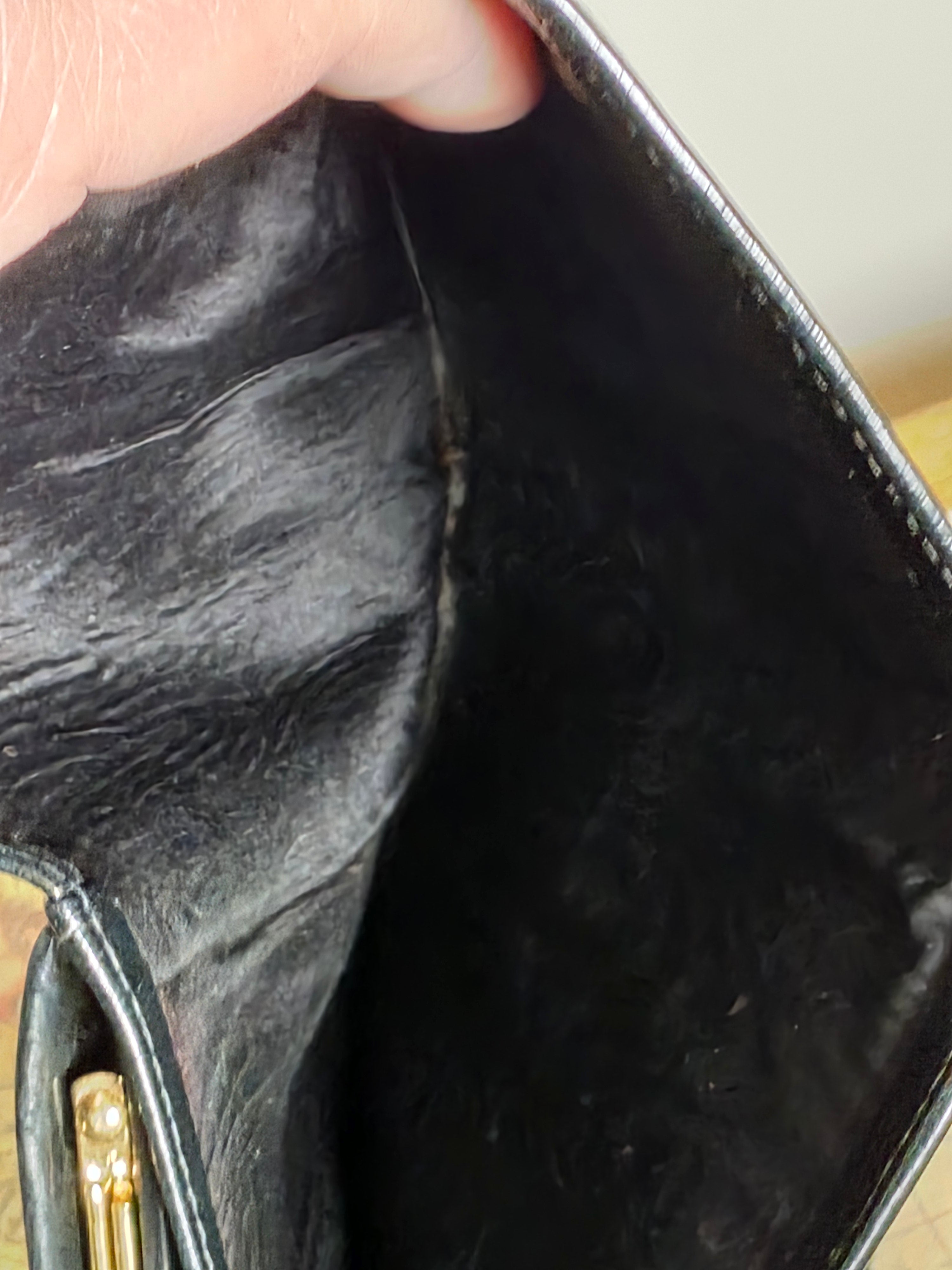 Chanel Vintage Kiss Lock Caviar Long Wallet