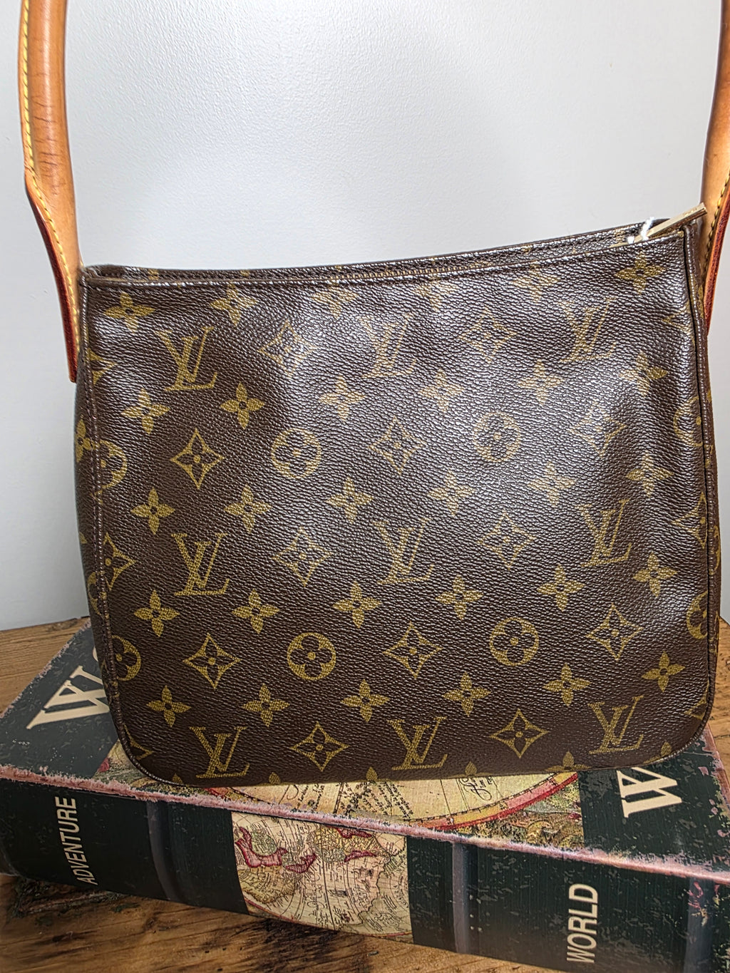 Louis Vuitton Looping MM