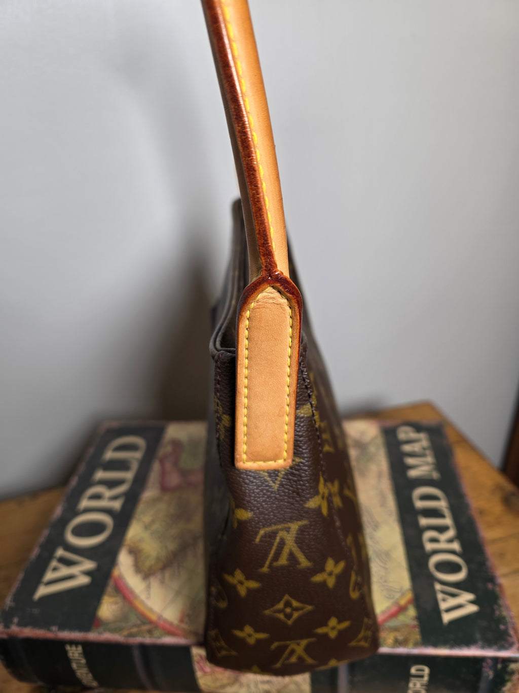 Louis Vuitton Looping MM