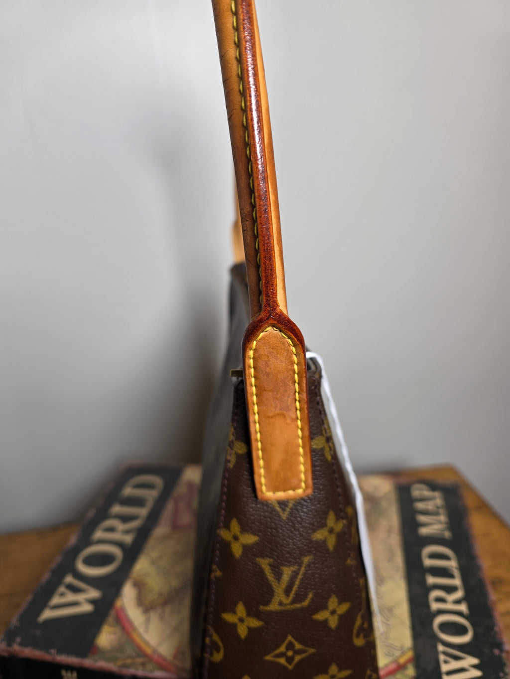Louis Vuitton Looping MM