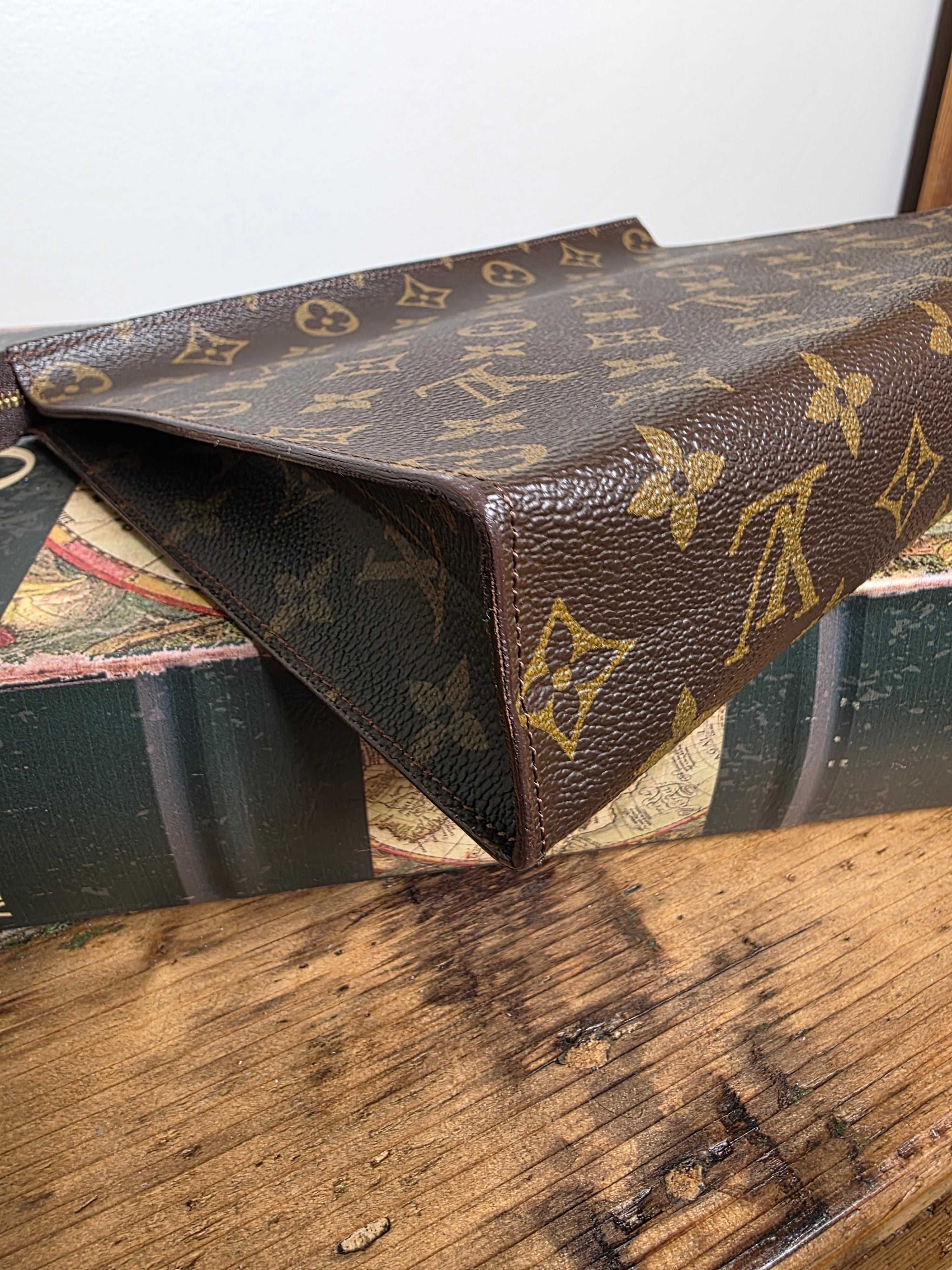 Louis Vuitton Monogram Pochette Toilette GM Size 26