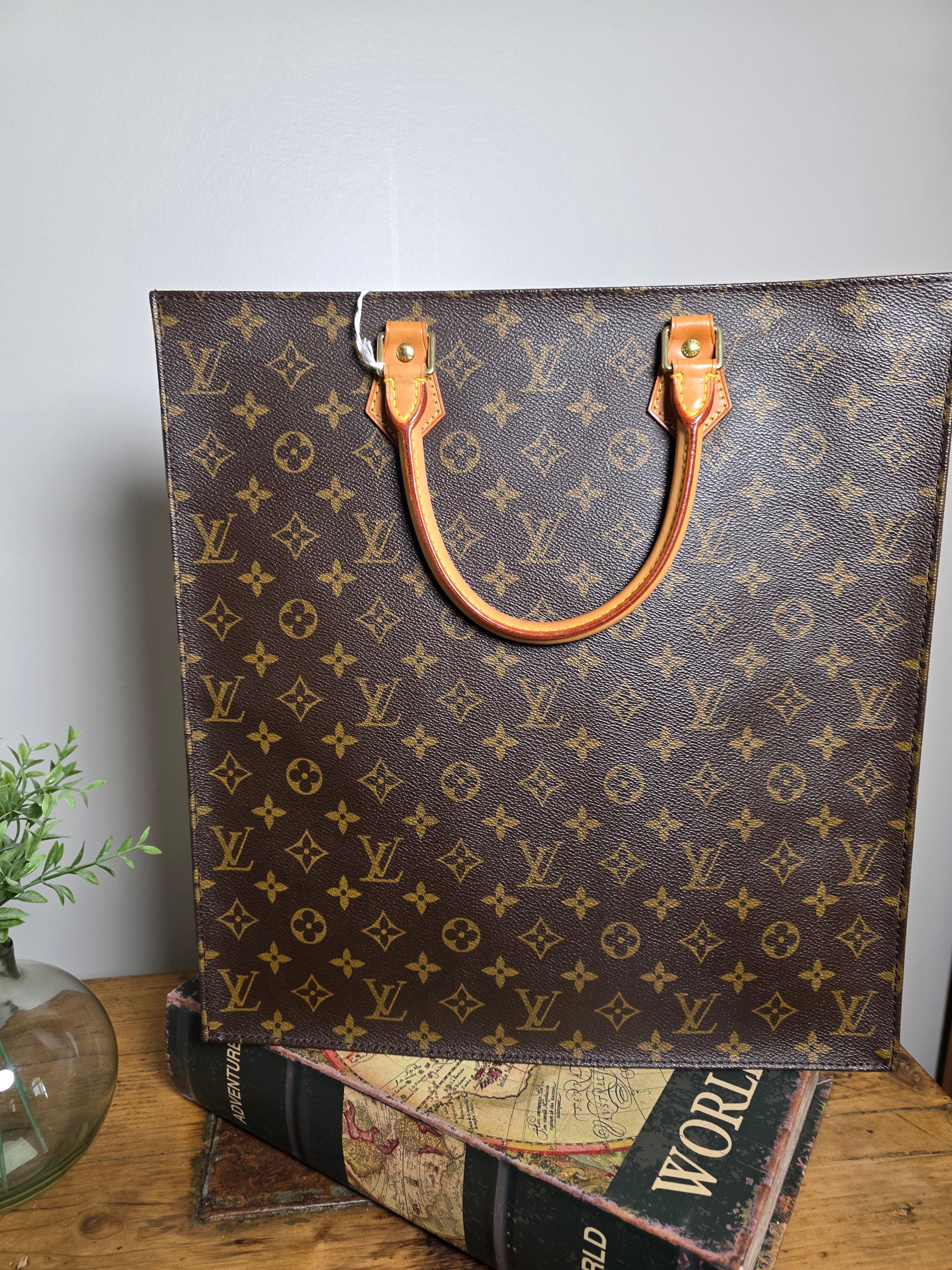 Louis Vuitton Monogram Sac Plat