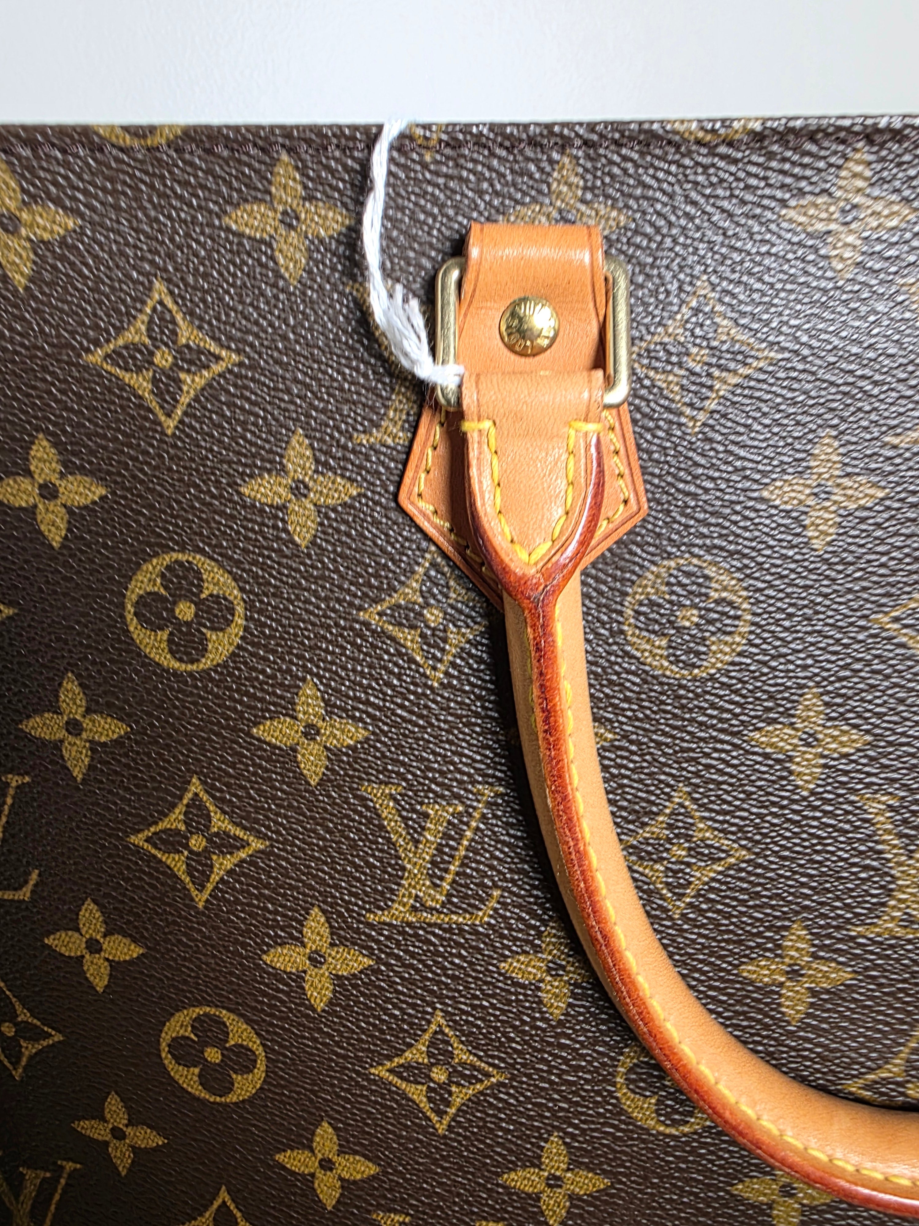 Louis Vuitton Monogram Sac Plat