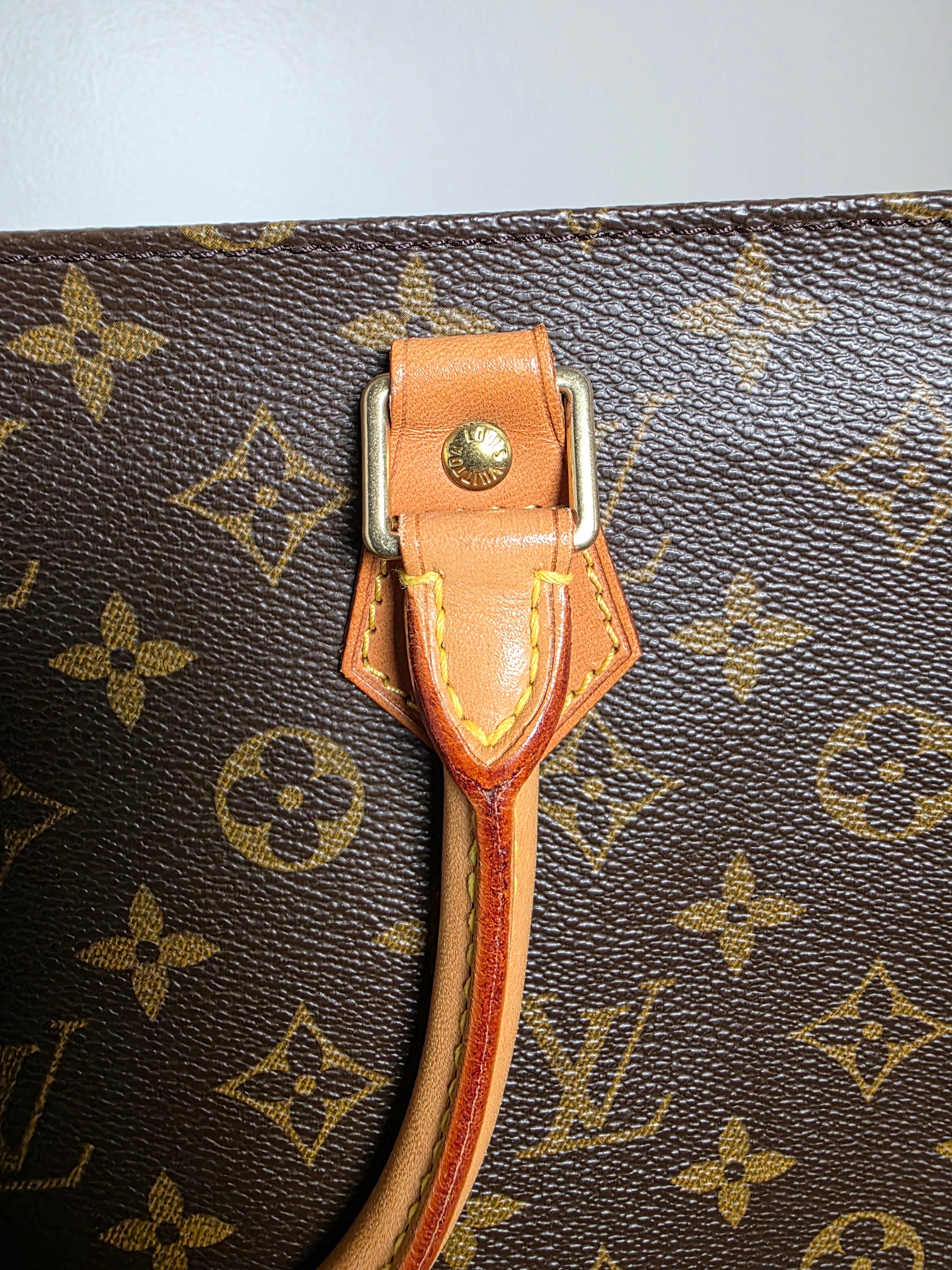 Louis Vuitton Monogram Sac Plat